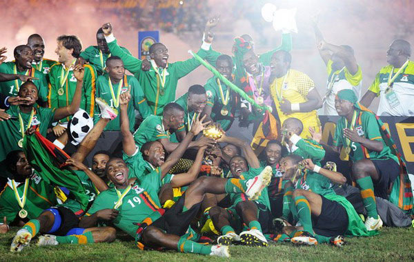 法国客战阿塞拜疆：埃基蒂克、恩昆库首发，舍瓦利耶出战