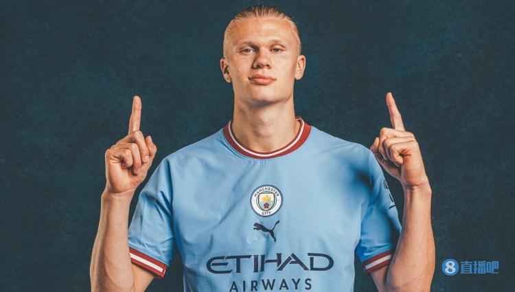 一掌给曼联“打懵”了？盖耶13分钟掌掴队友染红，红魔多打一人却输球（盖耶13分钟掌掴队友吃红，曼联多打一人仍告负）