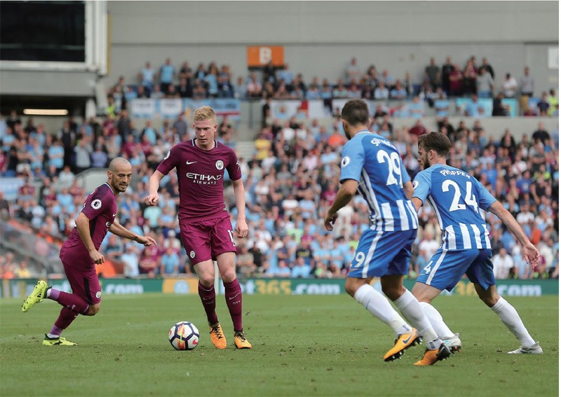 詹姆斯谈对阵独行侠：感受当然不一样，对面都是老队友和教练