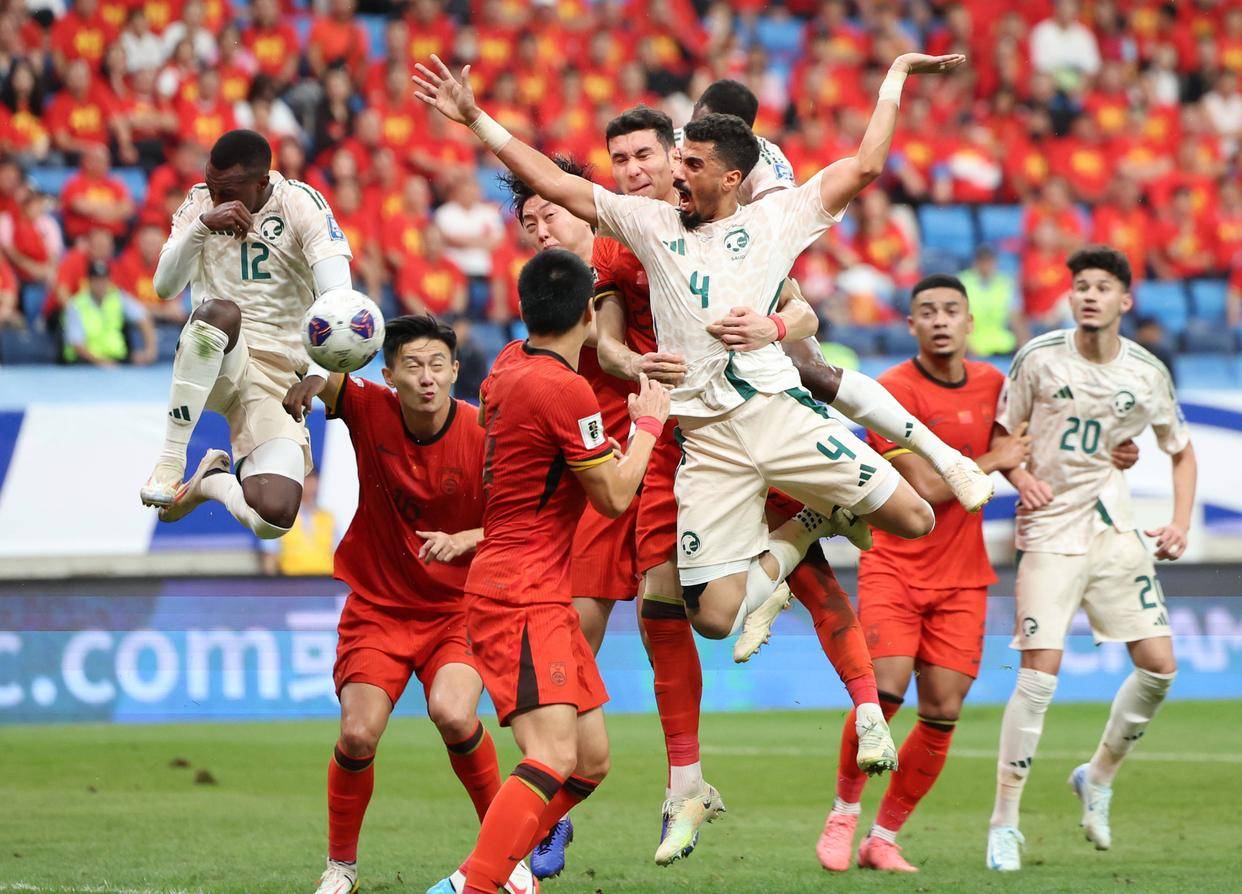 全市场：那不勒斯正寻找安古伊萨替代者，最现实的选择是梅努