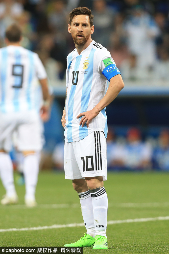 图片报：乌比格将在拜仁vs海登海姆比赛中顶替诺伊尔首发出战（图片报：拜仁战海登海姆，乌比格将替代诺伊尔首发）