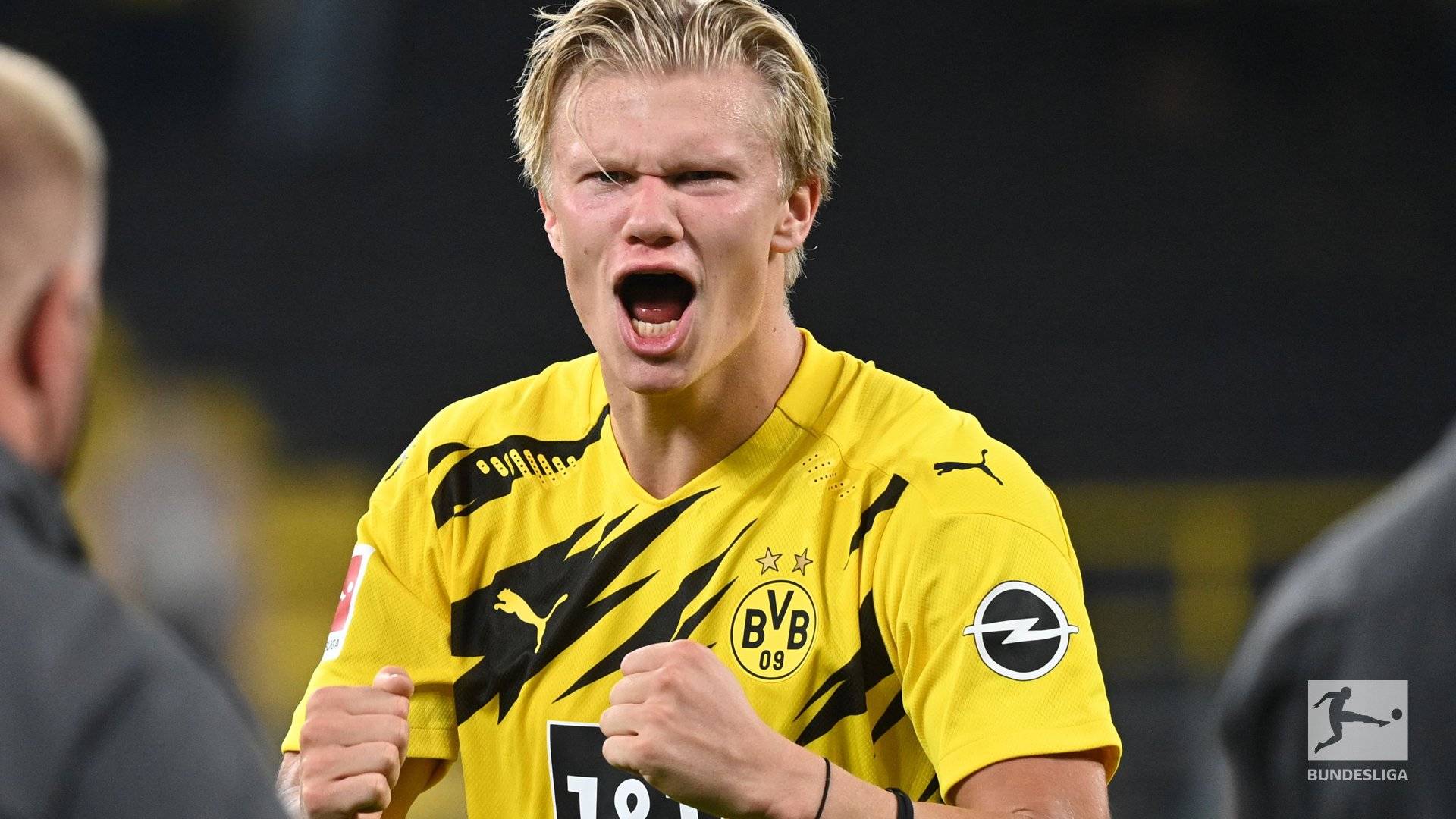 曾引起争议，西安国际足球中心草坪已重新铺设，明年3月达标