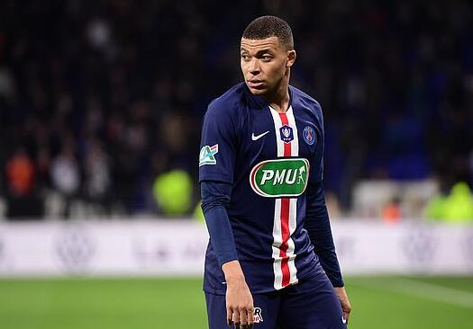 足球Chant大搜集：永远高歌的球迷，他们在唱着什么？（足球助威歌大盘点：看台上歌声不息，球迷都唱些什么？）