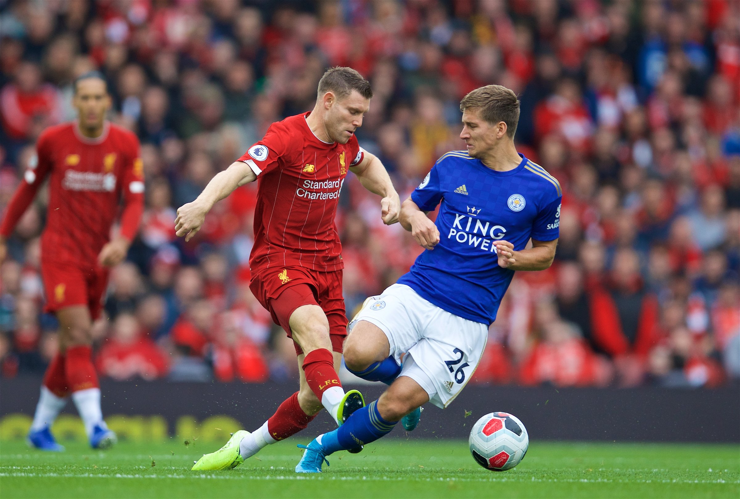 图片报：西蒙斯因抱怨颈痛缺席昨日合练，很可能缺战今日比赛